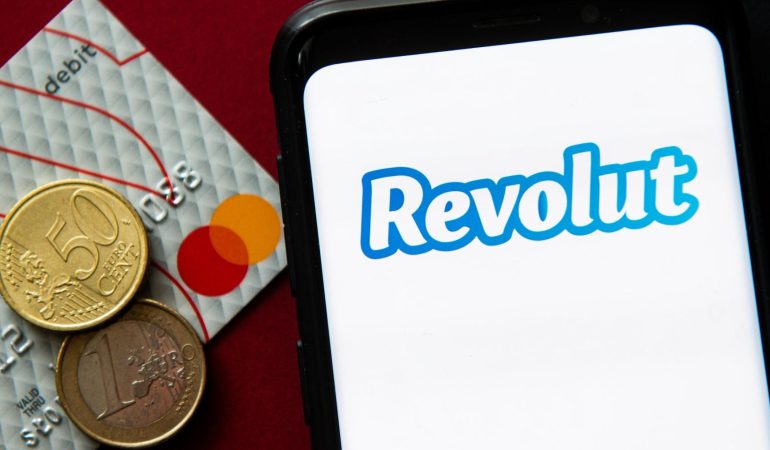 Using Revolut Abroad: Maximise Your Revolut Card’s Potential While Travelling Abroad